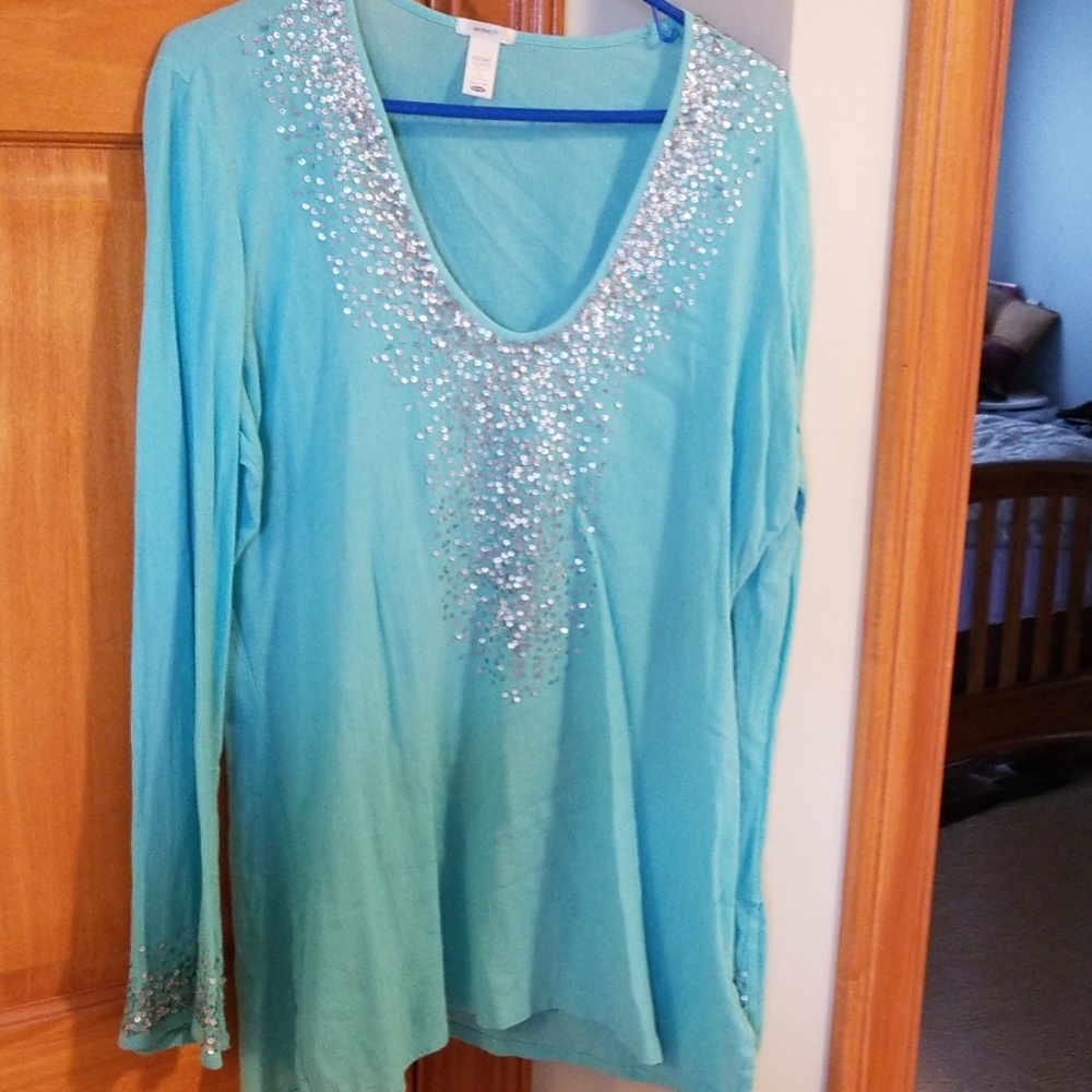 Old navy top with beading size L
